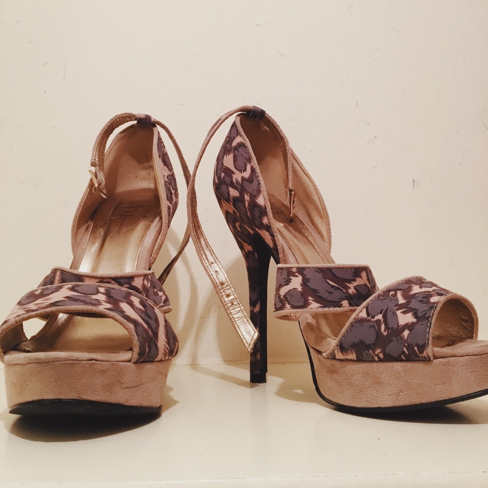 Shi by Journeys Heels